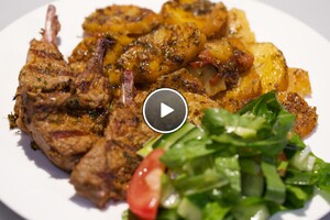 Aardappeltajine en lamskoteletjes met chermoula