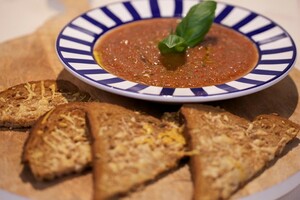 Zomerse gazpacho