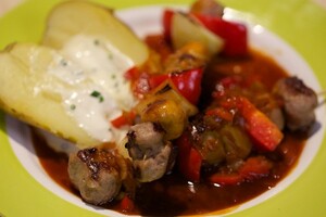 BBQ-spies met gepofte aardappel