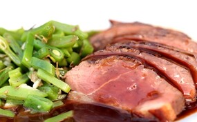 Gebakken eendenborstfilet met sinaasappelsaus