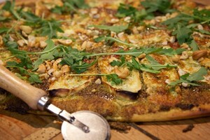 Brie-pizza royale