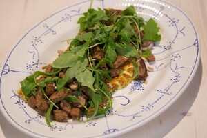 Peterselie-omelet met paddenstoelen