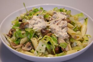 Lauwwarme spitskoolsalade