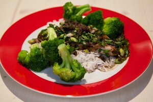 Makreel met zwarte bonensaus uit de oven