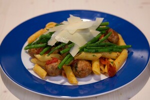 Penne met kipgehaktballen