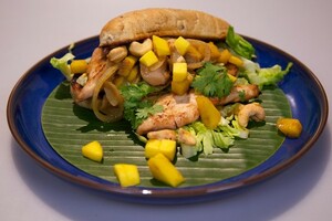 Broodje Thaise kip met mangocurry
