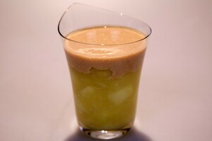 Kaneelyoghurt met appel-gembercompote