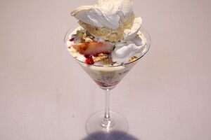 Crème van époisses met winterfruit en meringue