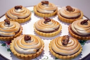 Pecan-schuimtaartjes