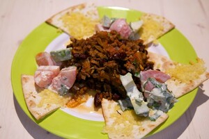 Chili con carne met guacamole-tomatensalsa