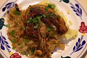Knoflook-aardappelpuree met zoete zuurkool