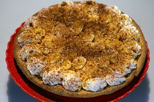 Banana-peanut monkey pie