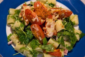Raapstelen-pastasalade