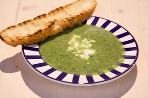 Andijviesoep met feta