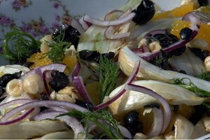 Gegrilde venkelsalade en witlofsalade met gegrilde vijgen
