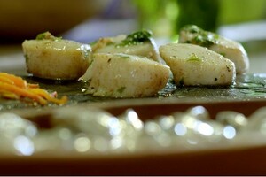 Gesauteerde coquilles met champignons in roomsaus