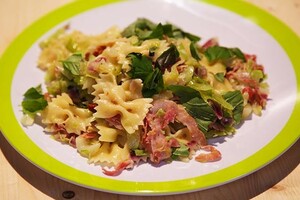 Pasta met Italiaans gestoofde spitskool