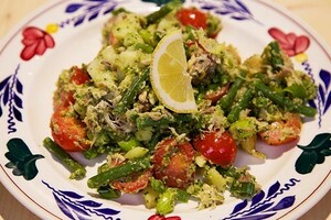 Makreel-aardappelsalade met korianderpesto