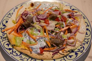 Turkse pizza’s met lamsworstjes