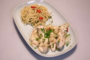 Pollo con finocchietti e spaghetti con erbe verdi (kip met venkel en spaghetti met groene kruiden)