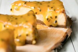 Ricotta cheesecake met passievruchtencurd