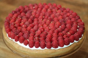 Frambozenvlaai met walnoten