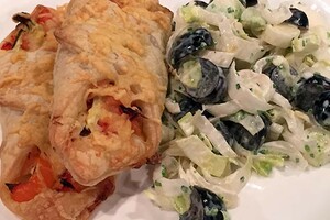 Krokante bladerdeegflapjes met groente en zalm
