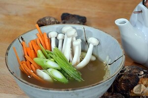 Gevulde shiitakebouillon
