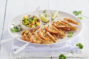Garnalenspiesjes met frisse mangosalsa