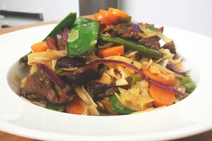 Wokschotel met biefstuk