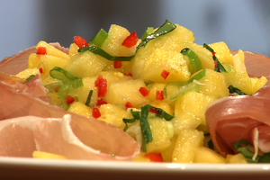 Ananassalsa met basilicum