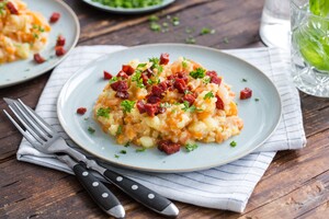 Spaanse hutspot met chorizo, paprikapoeder en peterselie