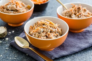 Sintermout (havermout met wortelrasp en speculaaskruiden)