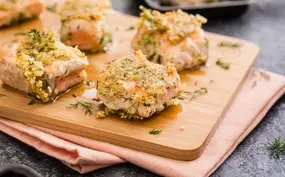 Zalmfilet met notenkruim