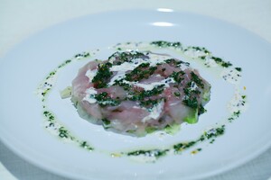 Spitskool met makreel 'mi-cuit'
