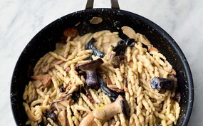 Pasta met paddenstoelen en knoflook