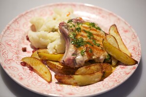Gegrilde karbonades met muntdressing