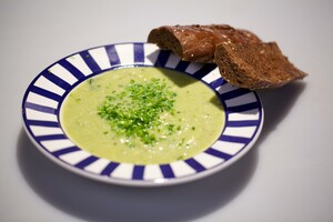 Maaltijdsoep met gerookte forel