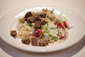 Pittige biefstukpuntjes met Chinese rauwkostsalade