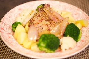 Schouderkarbonade met grove mosterdjus
