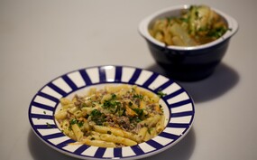 Penne met witte bolognese