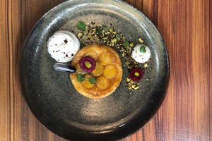 Tarte Tatin van ananas met kokoscrème en sherry