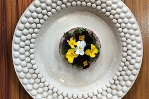Steak tartare: ossenhaas, coquilles, boerenkool en artisjokkencrème