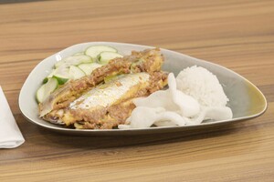 Ikan pepesan met atjar