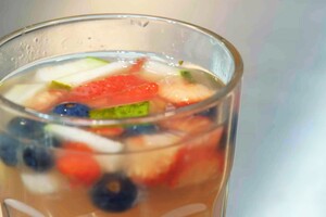 Fruitpunch met appelsap en kokosrum