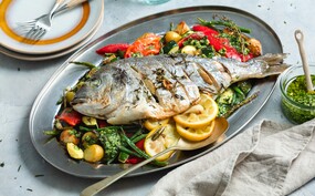 Geroosterde dorade met gepofte groentes en krieltjes