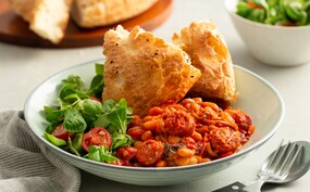 Ovenschotel met chorizo en bonen