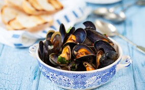 Mosselen koken en schoonmaken