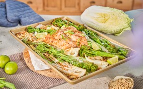 Snel met Miljuschka: Frisse start Traybake met zalm 