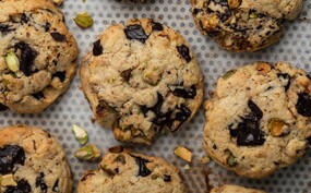 Pistache koekjes met chocolade.